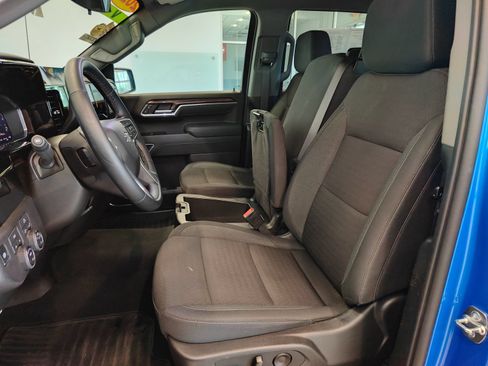 Used 2026 Chevrolet Silverado 1500 RST AWD/4WD image 15