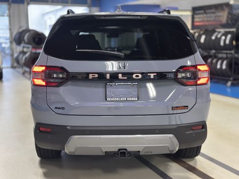 New 2026 Honda Pilot TrailSport image 6