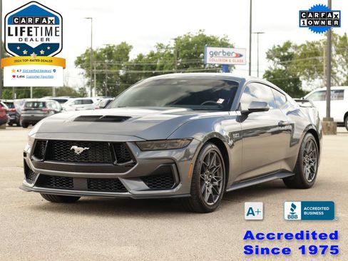 Used 2025 Ford Mustang GT Premium w/ GT Performance Package RWD image 3