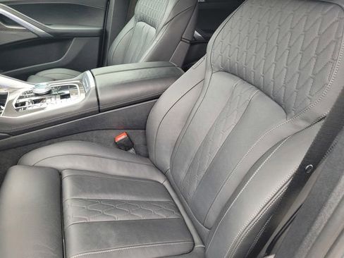 Used 2024 BMW X6 M60i image 11