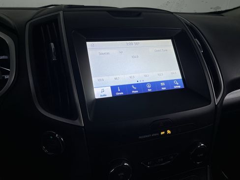 Used 2020 Ford Edge SEL AWD/4WD image 14