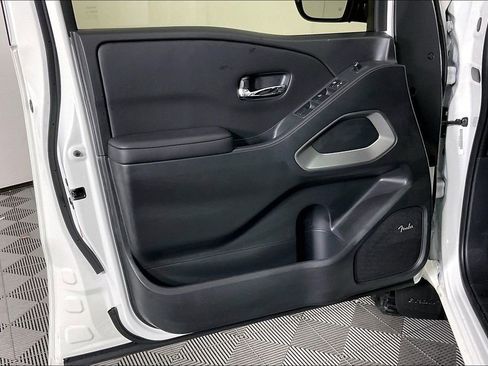 New 2025 Nissan Frontier SV w/ SV Convenience Package image 43