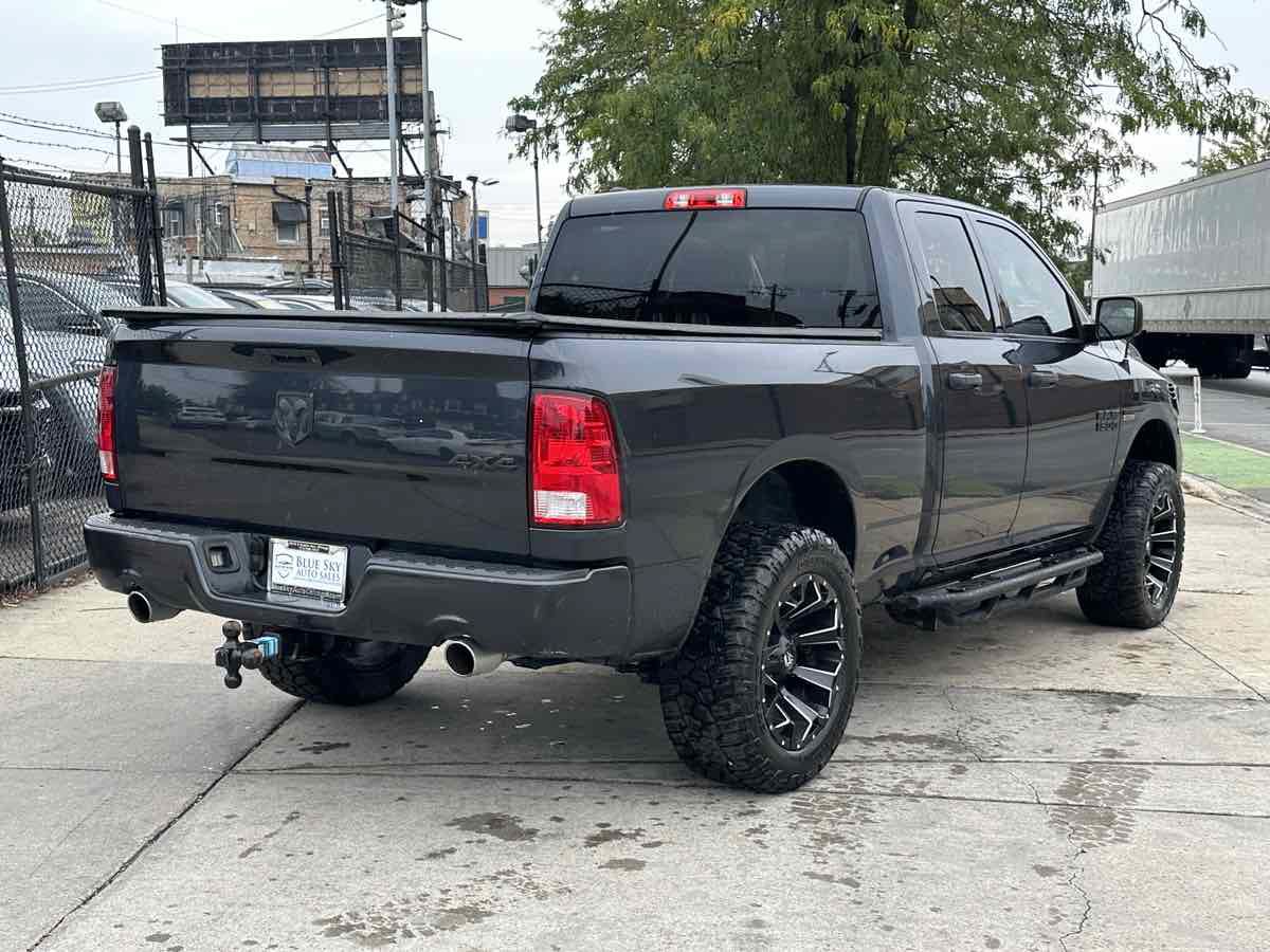 Used 2017 RAM 1500 Express AWD/4WD image 5