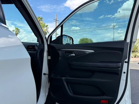 Used 2017 Honda Pilot EX image 33