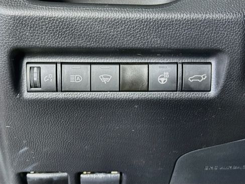 Certified 2021 Toyota RAV4 XLE w/ Convenience Package AWD/4WD image 10