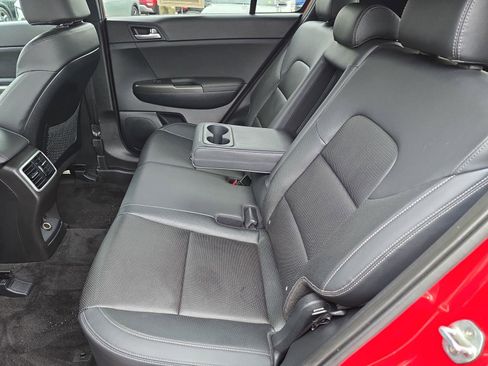 Used 2022 Kia Sportage Nightfall Edition image 14