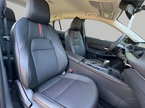 New 2026 Nissan Sentra SR w/ SR Premium Package FWD image 9