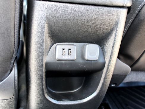 Used 2022 Chevrolet Colorado ZR2 image 31