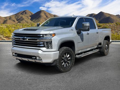 Used 2022 Chevrolet Silverado 2500 High Country w/ Z71 Off-Road Package AWD/4WD image 2