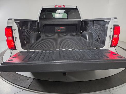 Used 2018 Chevrolet Silverado 1500 LT RWD image 19