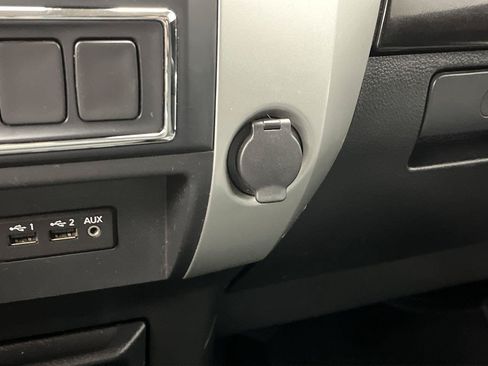 Used 2019 Nissan Titan SV AWD/4WD image 20