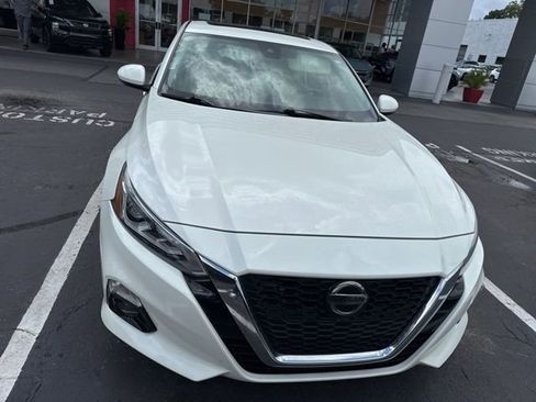 Used 2019 Nissan Altima 2.5 SV FWD image 3