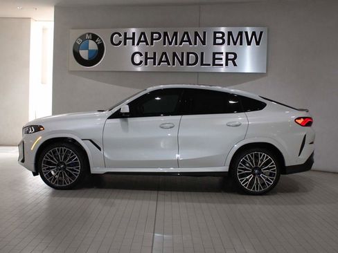 New 2026 BMW X6 xDrive40i image 3