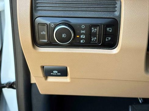 Used 2025 Ford F250 XL AWD/4WD image 18