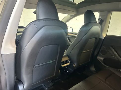 Used 2024 Tesla Model Y Long Range RWD image 13