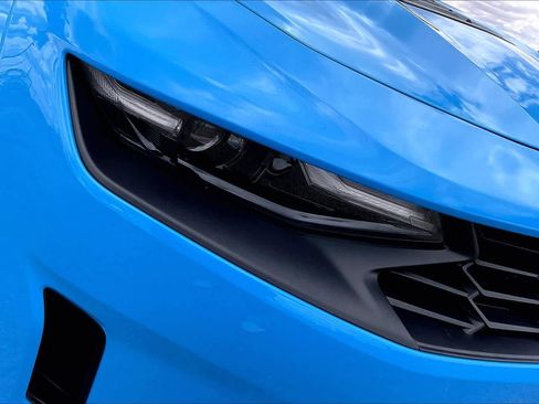 Used 2023 Chevrolet Camaro LT image 27