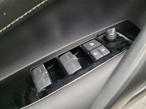 Used 2023 Toyota Corolla SE image 27