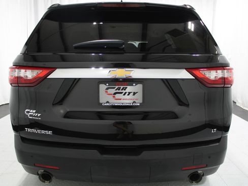Used 2021 Chevrolet Traverse LT FWD image 7