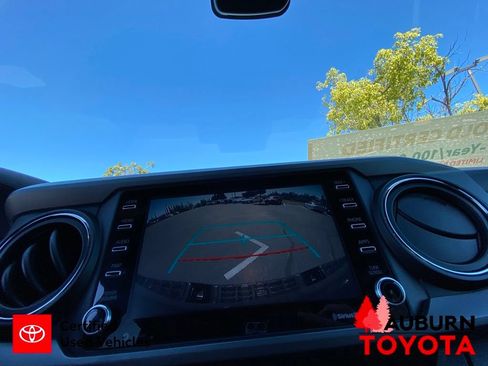 Used 2021 Toyota Tacoma TRD Off-Road w/ Technology Package AWD/4WD image 42