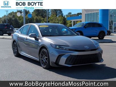 Used 2025 Toyota Camry SE