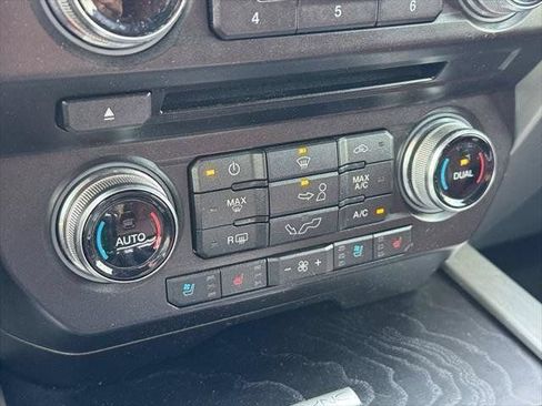 Used 2018 Ford F150 Platinum w/ Equipment Group 701A Luxury AWD/4WD image 80
