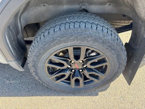 Used 2024 GMC Sierra 1500 Elevation AWD/4WD image 6