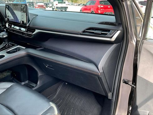 Used 2021 Toyota Sienna XSE w/ XSE Plus Package image 19