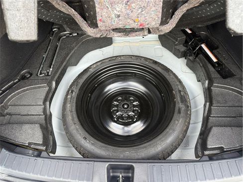 Used 2017 Toyota Prius Three Touring image 39