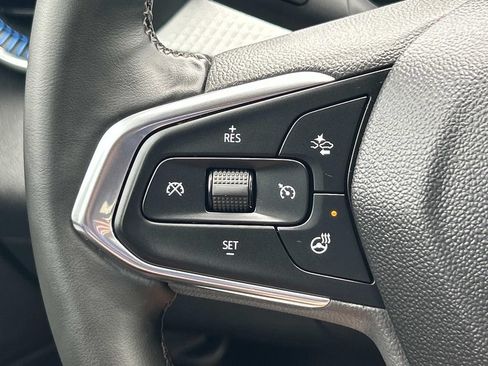 Used 2025 Chevrolet Trax LT w/ Driver Confidence Package FWD image 35