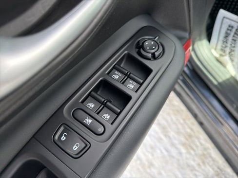 Used 2023 Jeep Renegade Trailhawk image 20