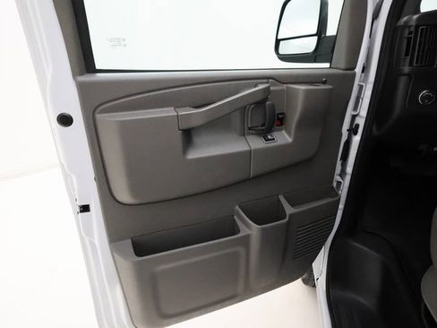 Used 2024 Chevrolet Express 3500 LT w/ LT Preferred Equipment Group image 7