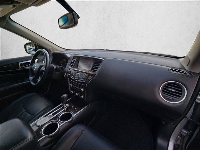 Used 2013 Nissan Pathfinder Platinum w/ Platinum Premium Pkg FWD image 21