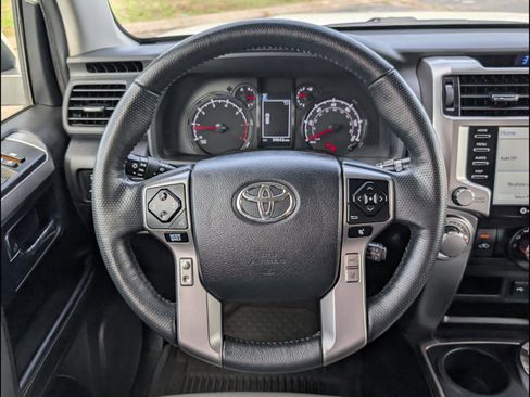 Used 2024 Toyota 4Runner SR5 Premium w/ Moonroof Package AWD/4WD image 13