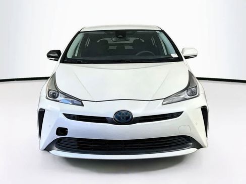 Used 2020 Toyota Prius LE FWD image 6