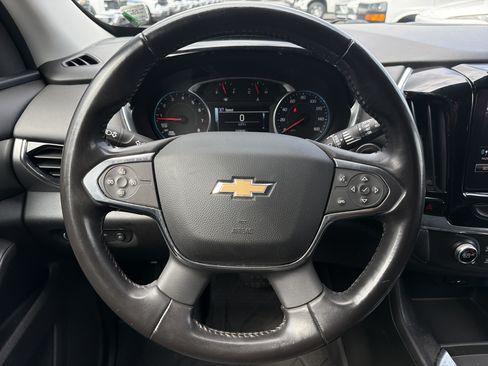 Used 2018 Chevrolet Traverse LT FWD image 16