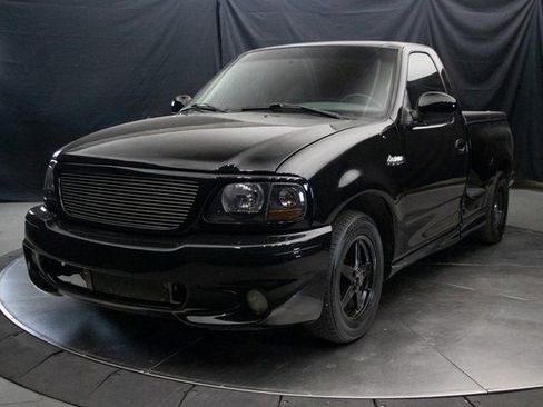 Used 2002 Ford F150 Lightning RWD image 7