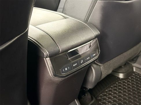 Used 2023 Toyota Highlander L image 22