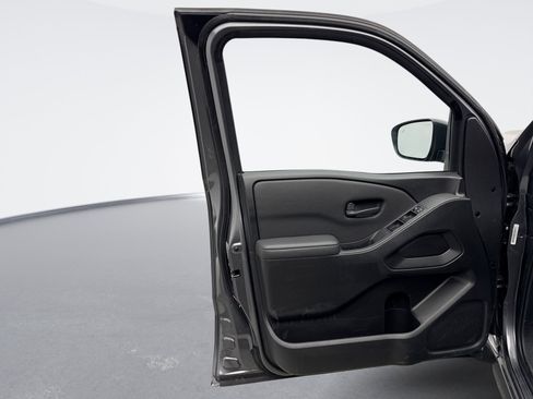 Used 2022 Nissan Frontier S w/ Technology Package image 9