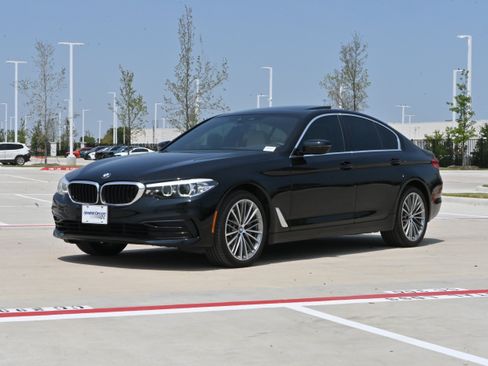 Used 2020 BMW 530i w/ Convenience Package RWD image 5