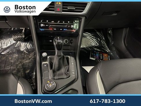 New 2026 Volkswagen Taos SEL image 21