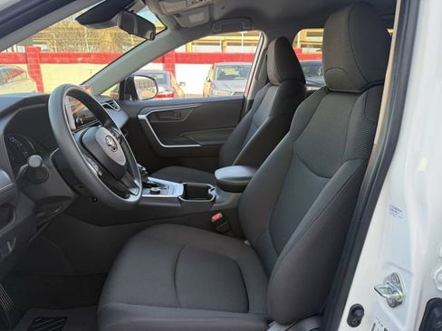 Used 2025 Toyota RAV4 LE image 26