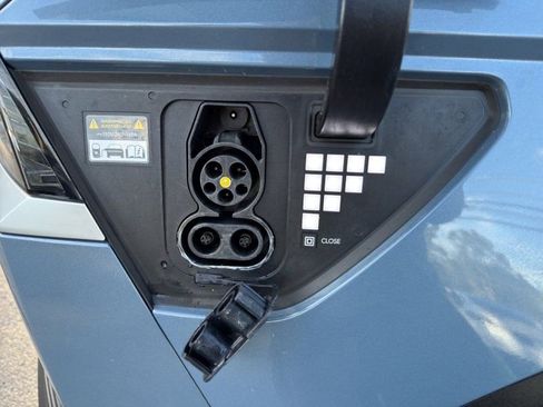 Used 2022 Hyundai Ioniq 5 SE image 32
