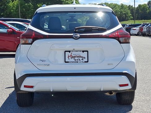Used 2023 Nissan Kicks SR w/ SR Premium Package image 5