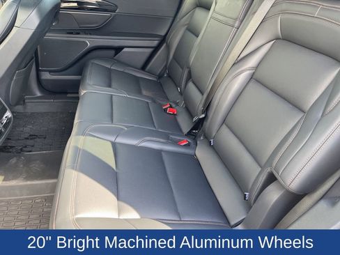 Used 2025 Lincoln Nautilus Premier w/ Equipment Group 102A image 16