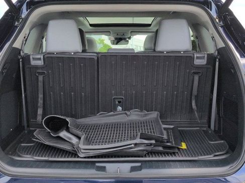 Used 2022 Toyota Highlander Platinum AWD/4WD image 18
