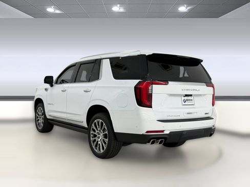 Used 2025 GMC Yukon Denali w/ Denali Reserve Package AWD/4WD image 3