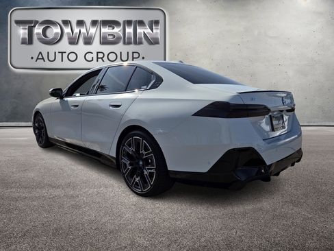 Used 2024 BMW i5 eDrive40i w/ M Sport Package image 7