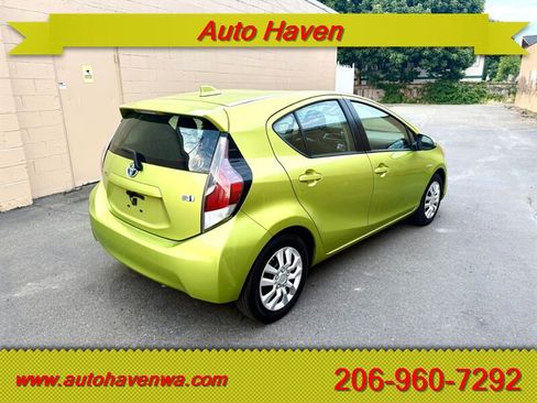 Used 2016 Toyota Prius C Two FWD image 5