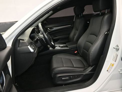 Used 2022 Honda Accord Sport image 38