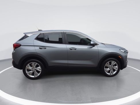 Used 2024 Buick Encore GX Preferred w/ Comfort Package FWD image 2